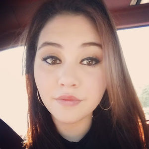 Meet your Posher, Vanessa